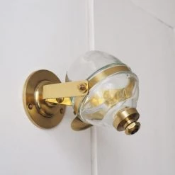 Maison Tilleul Rangements Salle De Bain Distributeur De Savon Mural Laiton Or -Rangements déco Soldes distributeur de savon mural laiton or 3