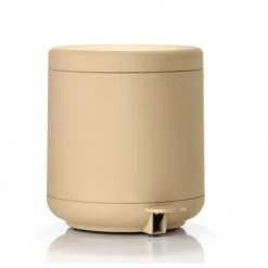Zone Denmark Rangements Salle De Bain Poubelle à Pédale En Plastique Cappuccino