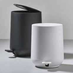 Zone Denmark Rangements Salle De Bain Poubelle à Pédale En Plastique Noir 3L -Rangements déco Soldes poubelle a pedale en plastique noir 3l 4